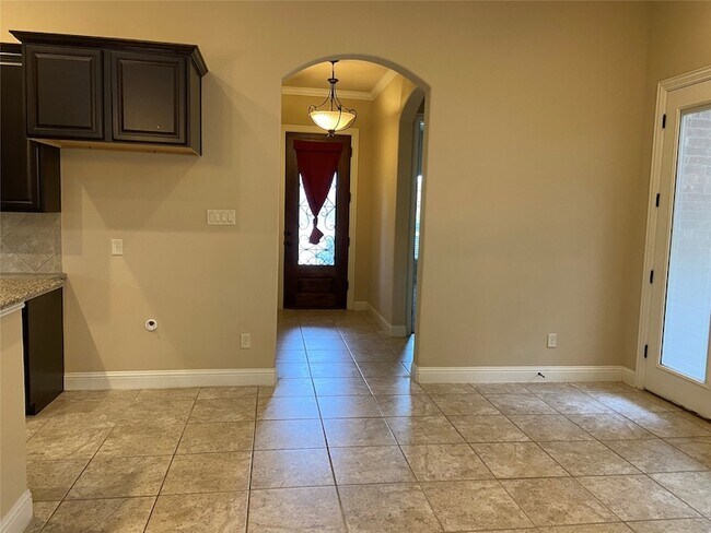 Building Photo - 686 Pendle Forest Dr