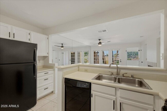 Building Photo - 4901 S Calle Los Cerros Dr