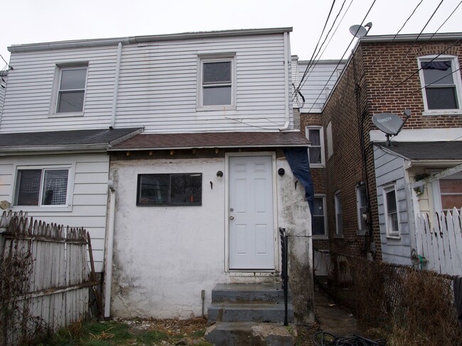Building Photo - Spacious 4-Bedroom, 1- Bathroom Row home in Allentown – Section 8 Encouraged to Apply!