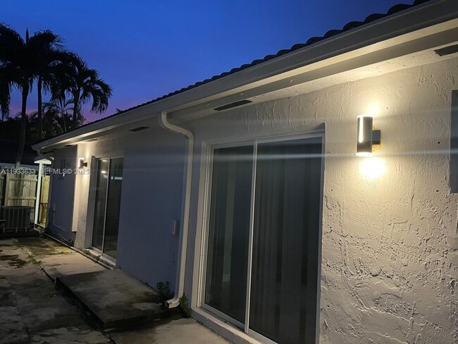 Building Photo - 14026 SW 151st Ct