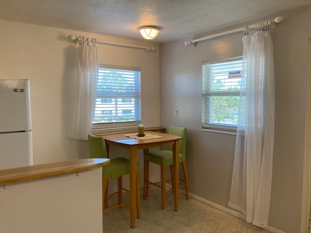 dining area - 8521 Canaveral Blvd