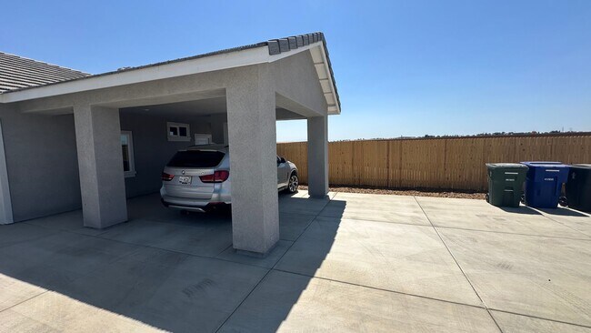 Building Photo - Coyote Run Duplexes