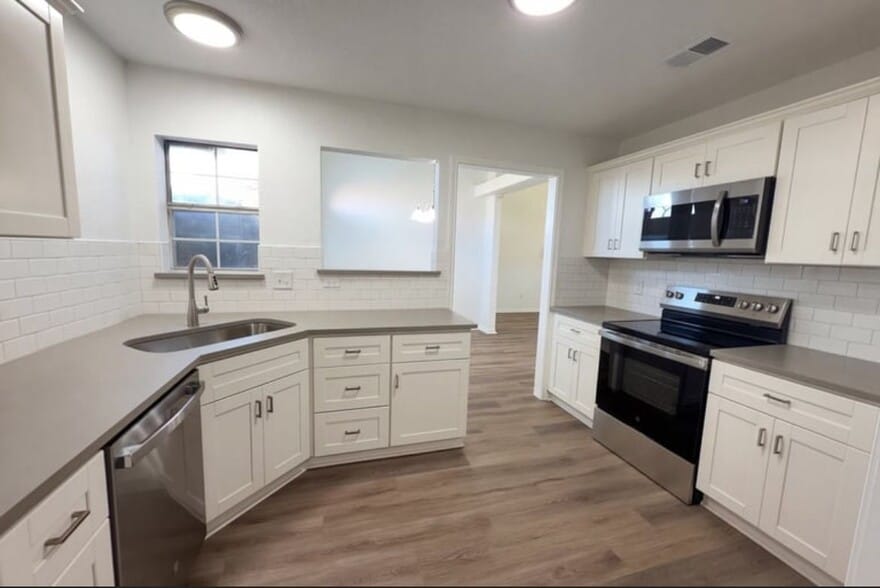 Building Photo - 3610 Crosscut Loop