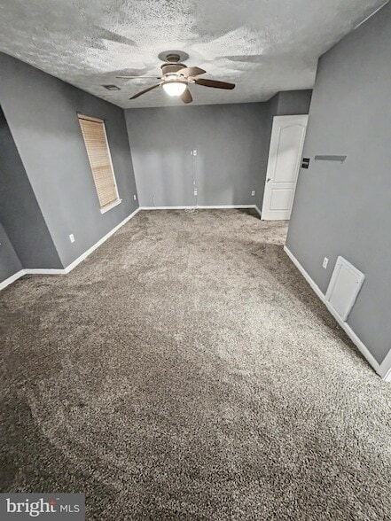 Building Photo - 16312 Elkhorn Ln