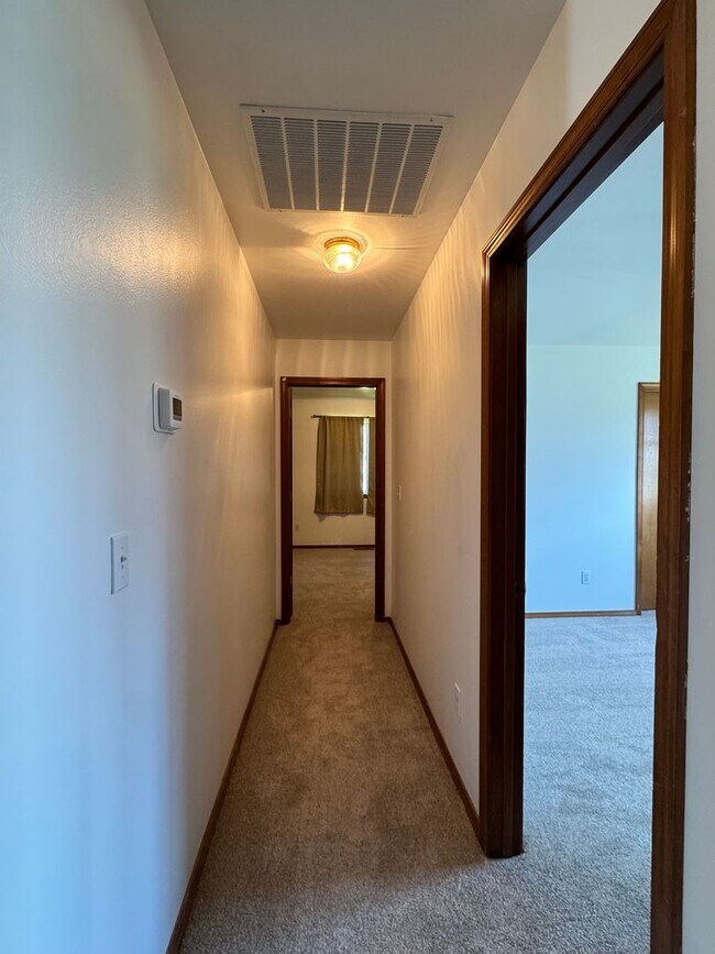 Building Photo - 4957 Pear Butte Dr