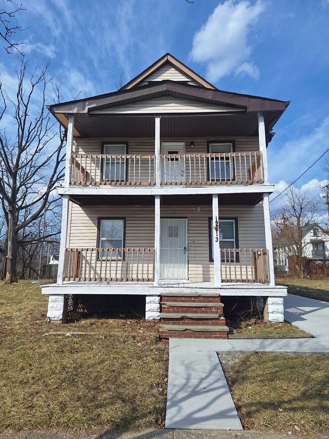Building Photo - 12613 Parkhill Ave