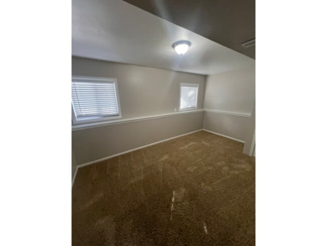 Building Photo - 9070 W Bellwood Pl