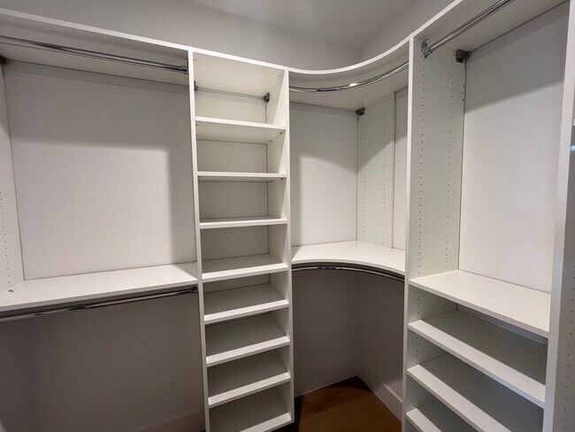 Building Photo - 15309 McCobb Dr