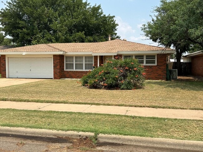 Building Photo - 5006 11th St