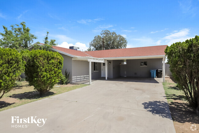 Building Photo - 6015 N 36th Dr