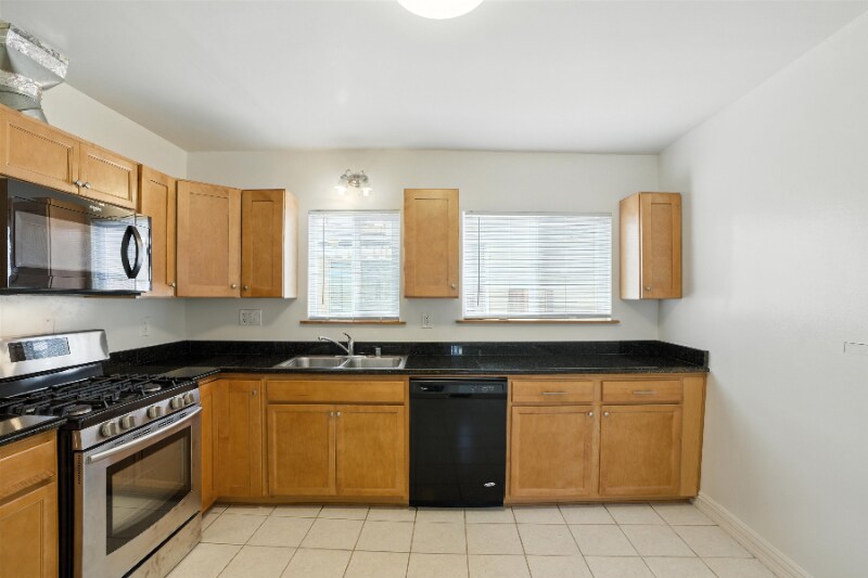 Building Photo - 1467 N Campus Ave