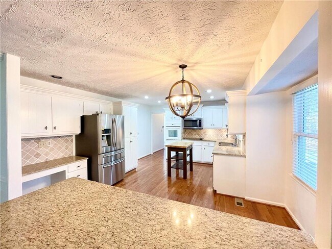 Building Photo - 2395 Brownstone Ct NE