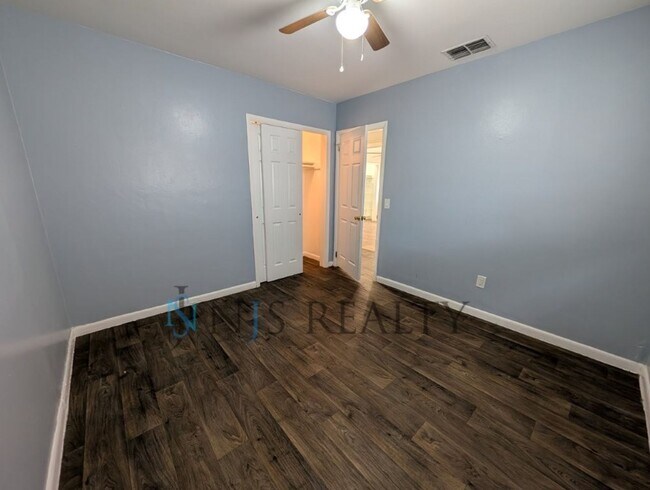 Building Photo - Beautiful 4/2/2 home with a POOL, 1700 Sq. Ft. with fenced yard, TONS of renovations