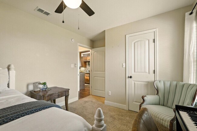 Building Photo - 7625 Tuscany Dr