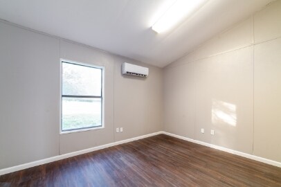 Building Photo - 140 Private Rd 4352
