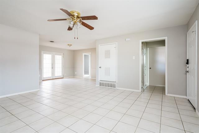 Building Photo - 1212 Cavender Dr