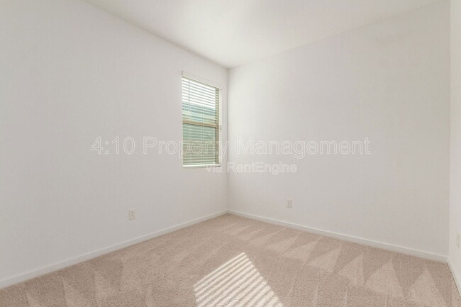 Building Photo - 35395 W Catalan St