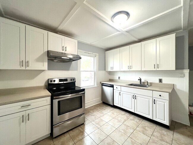 Building Photo - 79 Franklin St