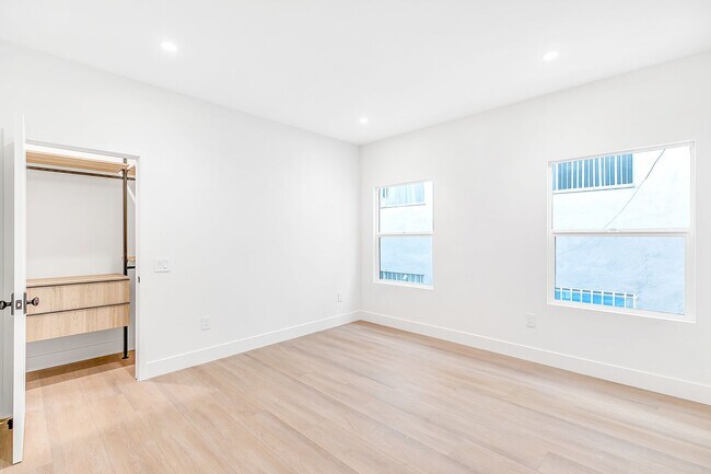 Interior Photo - 1237 Orange Grove Ave