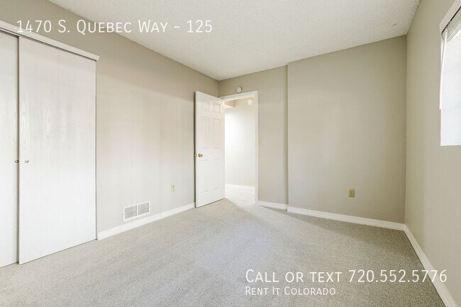 Building Photo - 1470 S Quebec Way