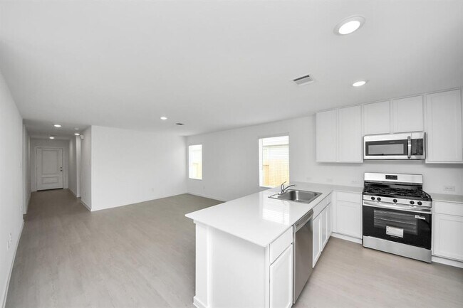 Building Photo - 25657 Rose Creek Dr