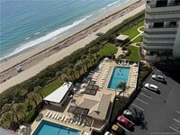 Building Photo - 9500 S Ocean Dr