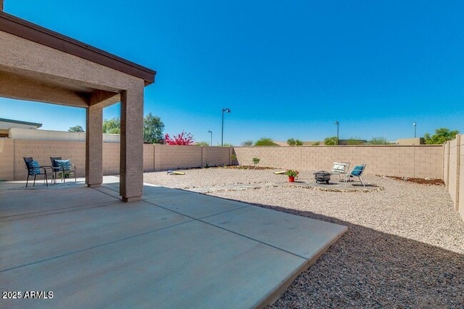 Building Photo - 18462 N Jameson Dr