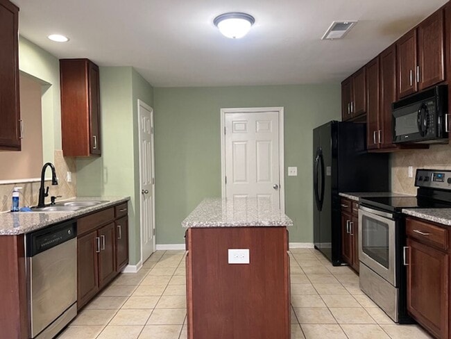 Building Photo - 68 Bicentennial Way