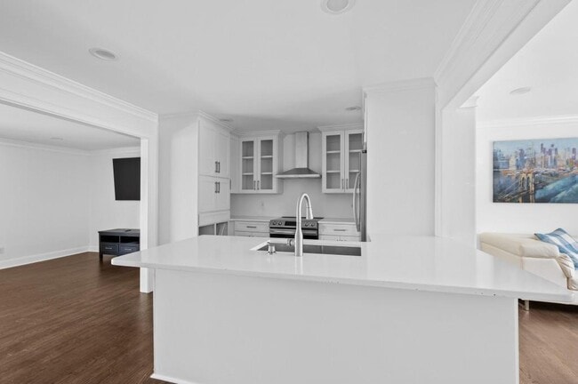 Building Photo - 1744 Woodcliff Pl NE