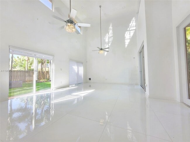 Building Photo - 16404 Diamond Head Dr