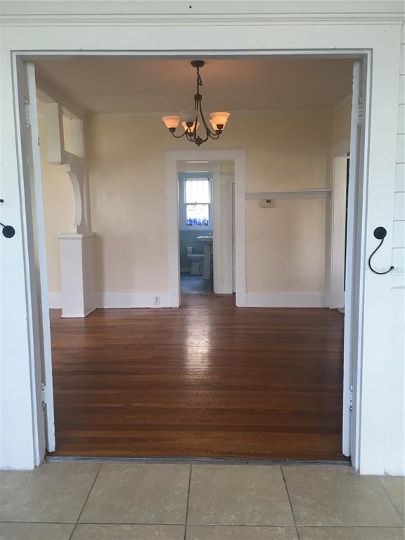 Building Photo - 113 E Vanderbilt St