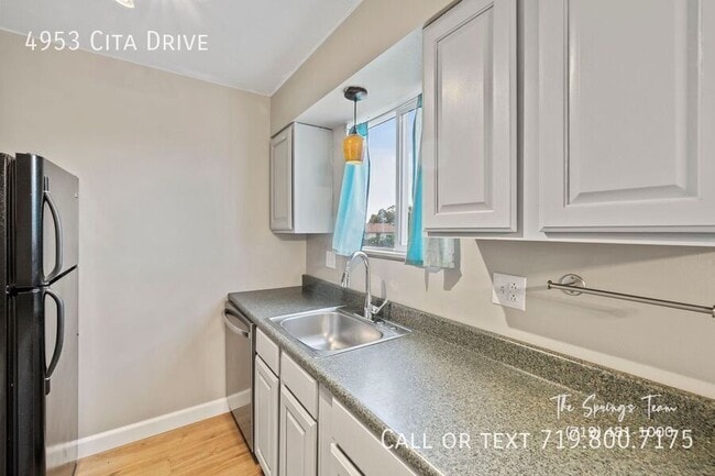 Building Photo - 4953 Cita Dr
