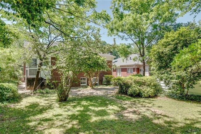 Building Photo - 812 Adair Ave NE