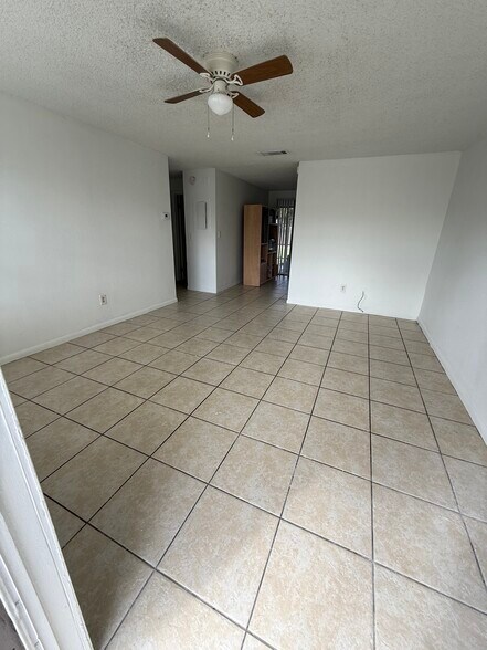 Building Photo - 2456 Mercury Dr