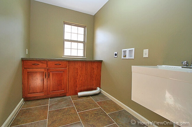 Building Photo - Beautiful Home In Cape