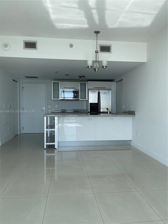 Building Photo - 185 SW 7th St