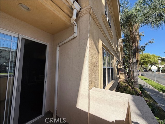 Building Photo - 574 E Palm Ave