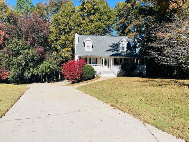 Primary Photo - Charming 3 bed, 2 full bath home in Villa Rica!