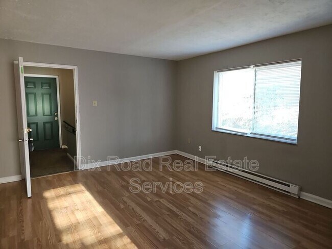 Building Photo - 3121 Gobel Ave