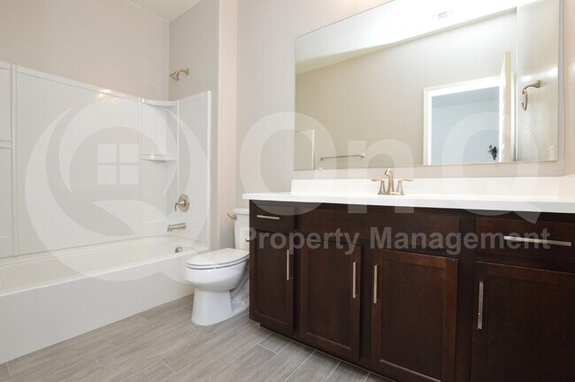 Building Photo - 367 E Kona Dr