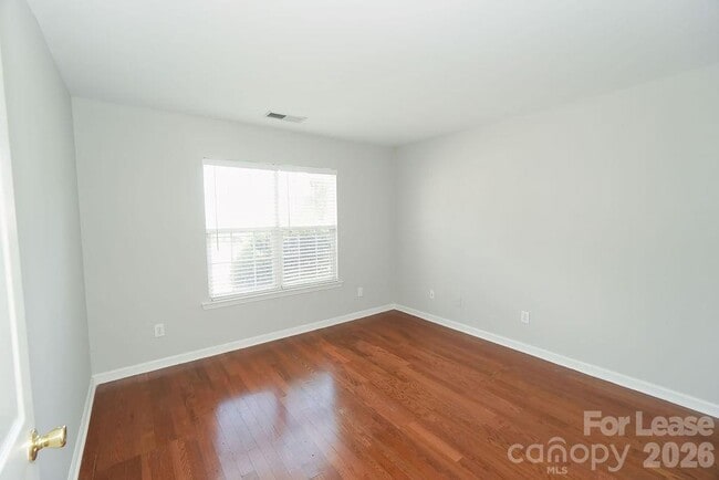 Building Photo - 6824 Southbrook Dr