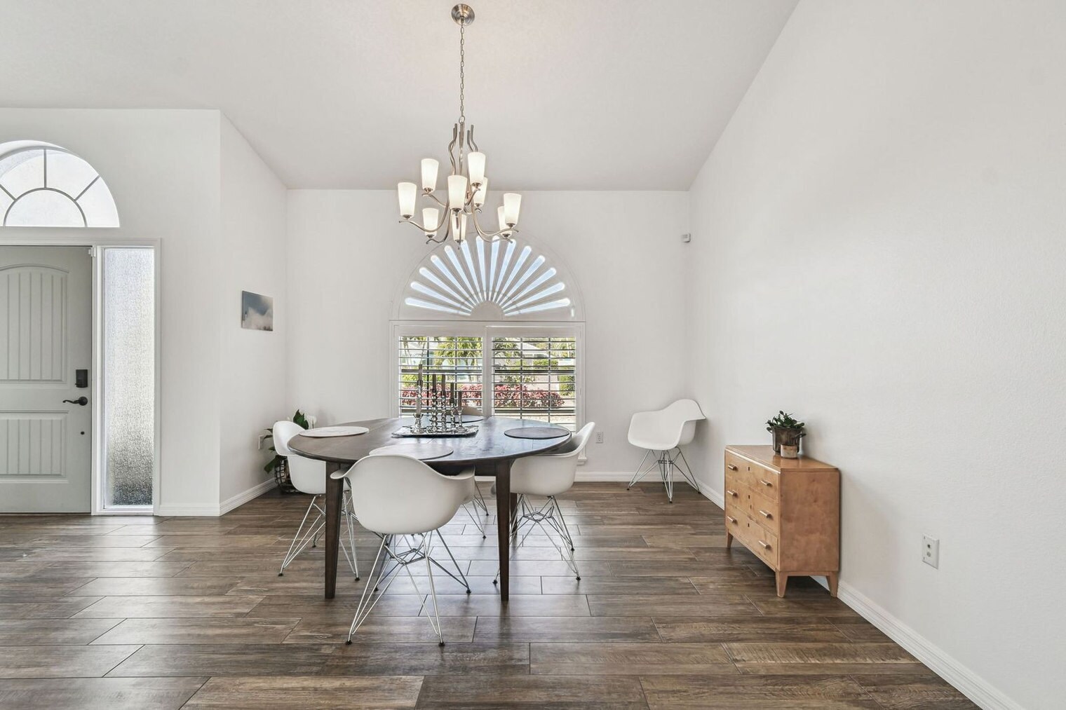 Building Photo - 423 Bellini Cir