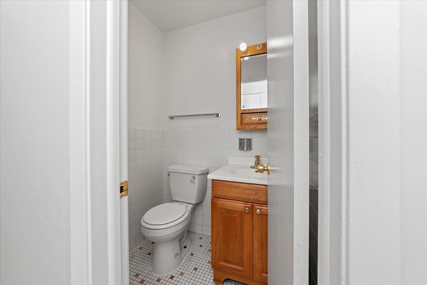 Building Photo - 600 McKinley Ave