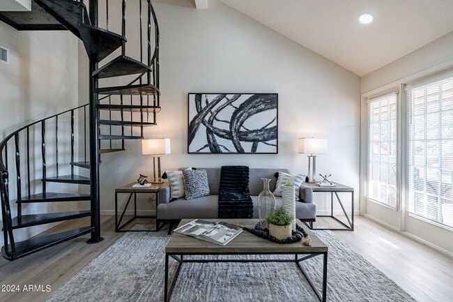 Building Photo - 4901 S Calle Los Cerros Dr