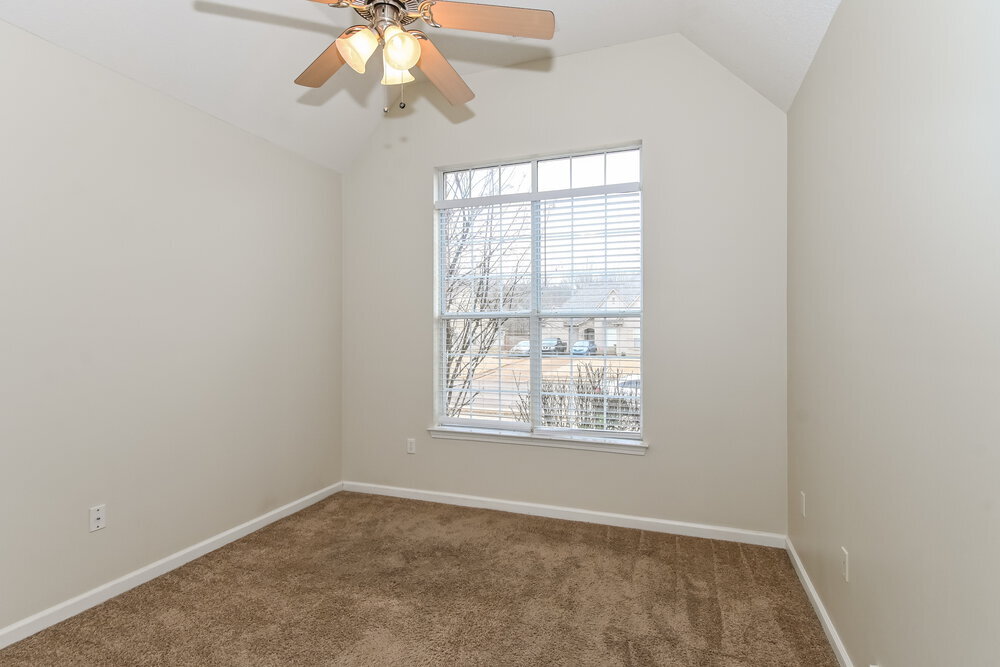 Building Photo - 1384 Carlton Ridge Dr