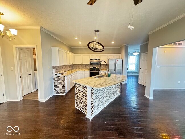 Building Photo - 5837 Stone Pine Trail