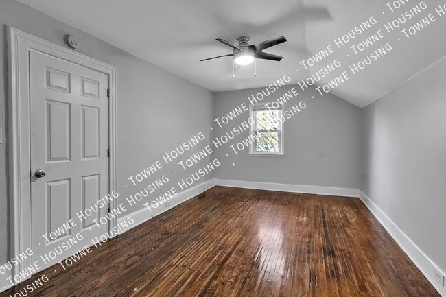 Building Photo - 105 Mariner St