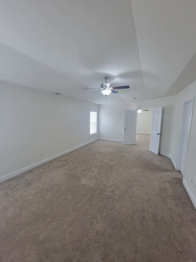 Building Photo - Spacious 4BR Home in Waterlyn in Mooresville