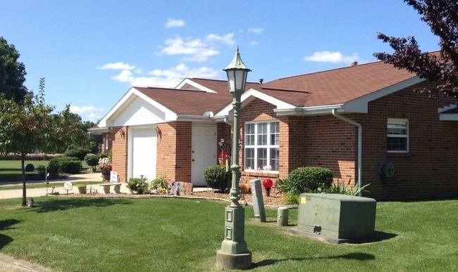 Primary Photo - Courtyard Retirement Center