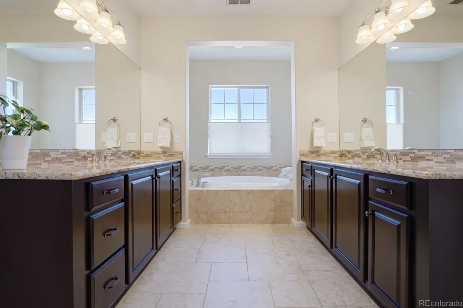 Building Photo - 14969 Melco Ave